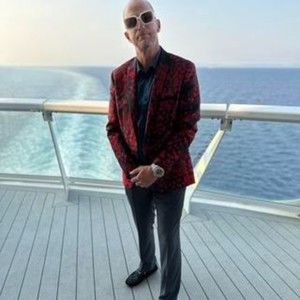 Meet your Posher, Eric